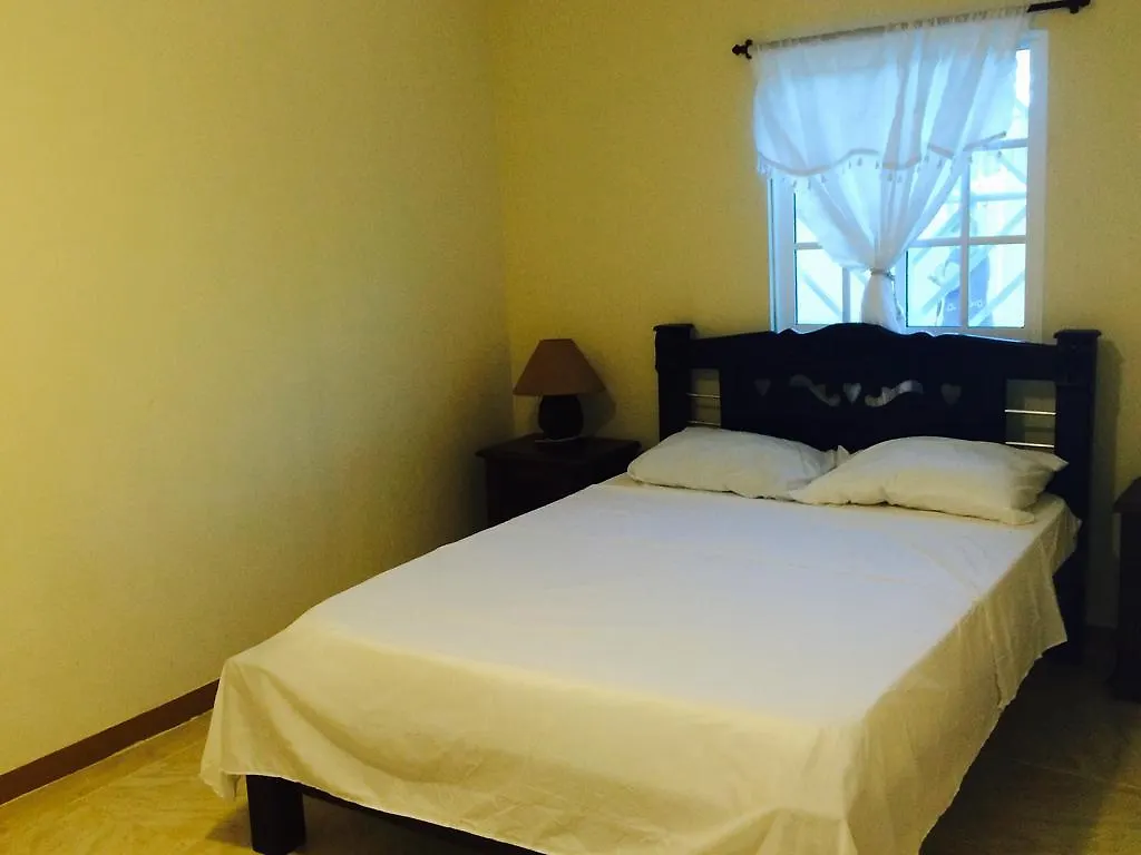 홈스테이 Posada Sarai Rosalie San Andrés